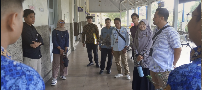 Tim Pendaftaran Cagar Budaya Kota Padang kunjungi Bangunan Cagar Budaya Stasiun Pulau Air